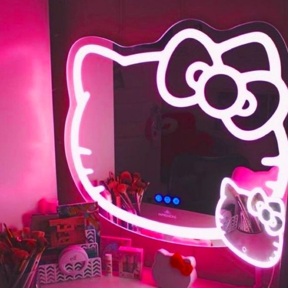Impressions Hello Kitty Smart Wi-Fi LED Wall Mirror - Picture 1 of 15
